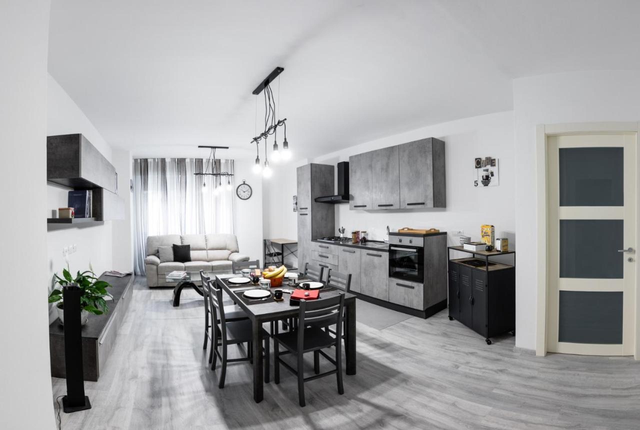 B&B Dal Moro Sondrio Exteriör bild